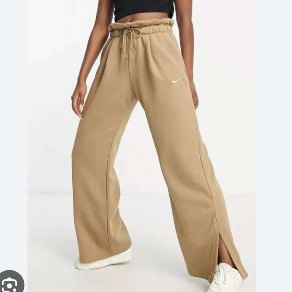 NWT Women's Nike Size XL Pants